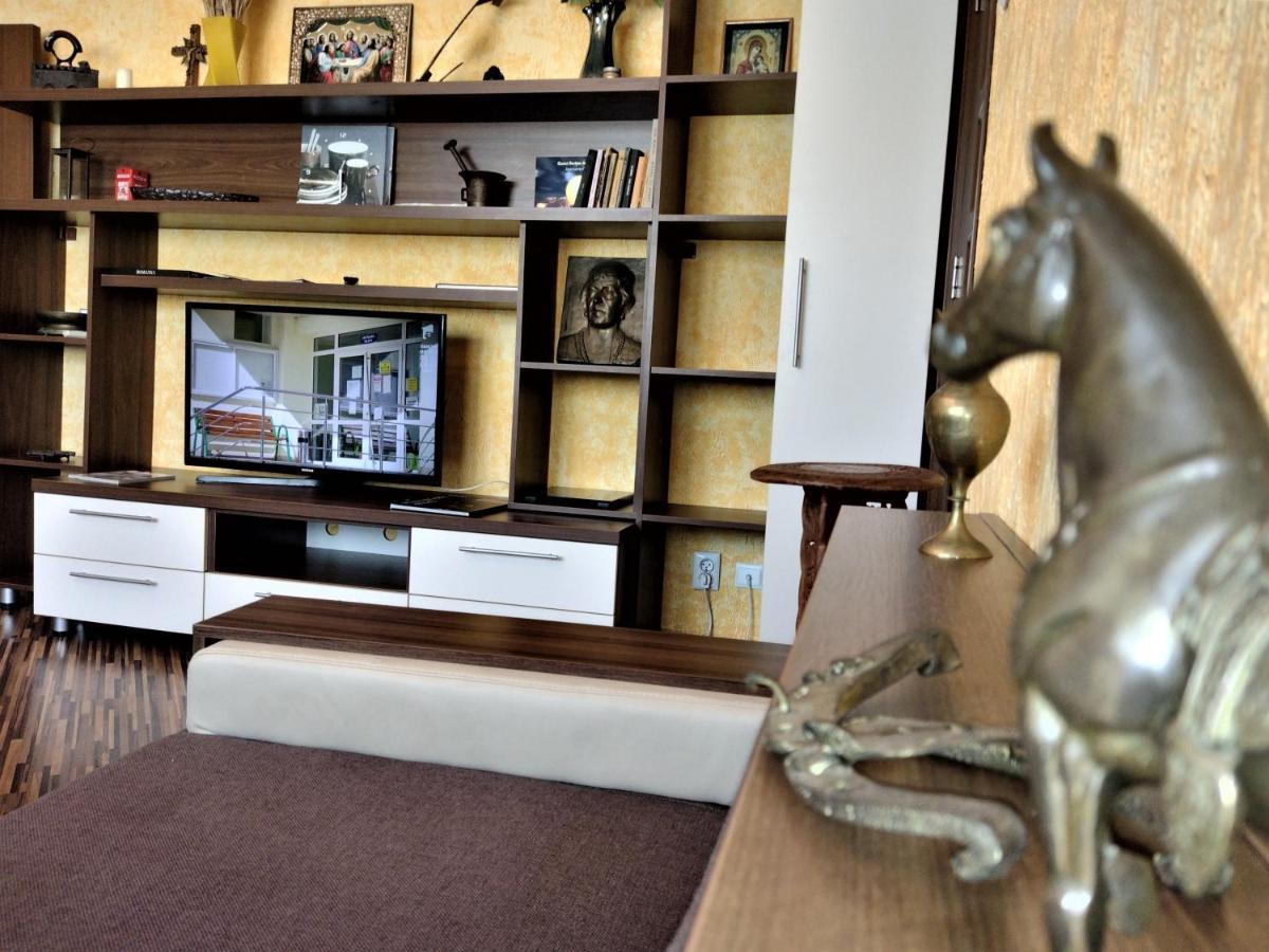 Apartament Maria Bucarest Esterno foto
