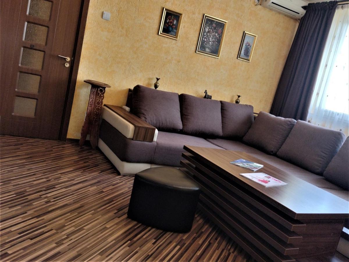 Apartament Maria Bucarest Esterno foto