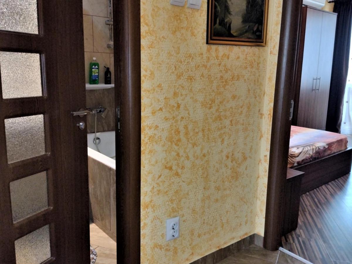 Apartament Maria Bucarest Esterno foto