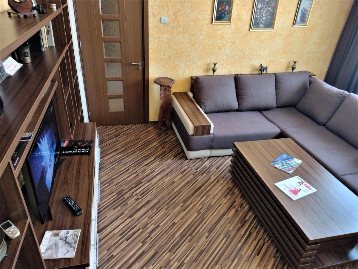 Apartament Maria Bucarest Esterno foto