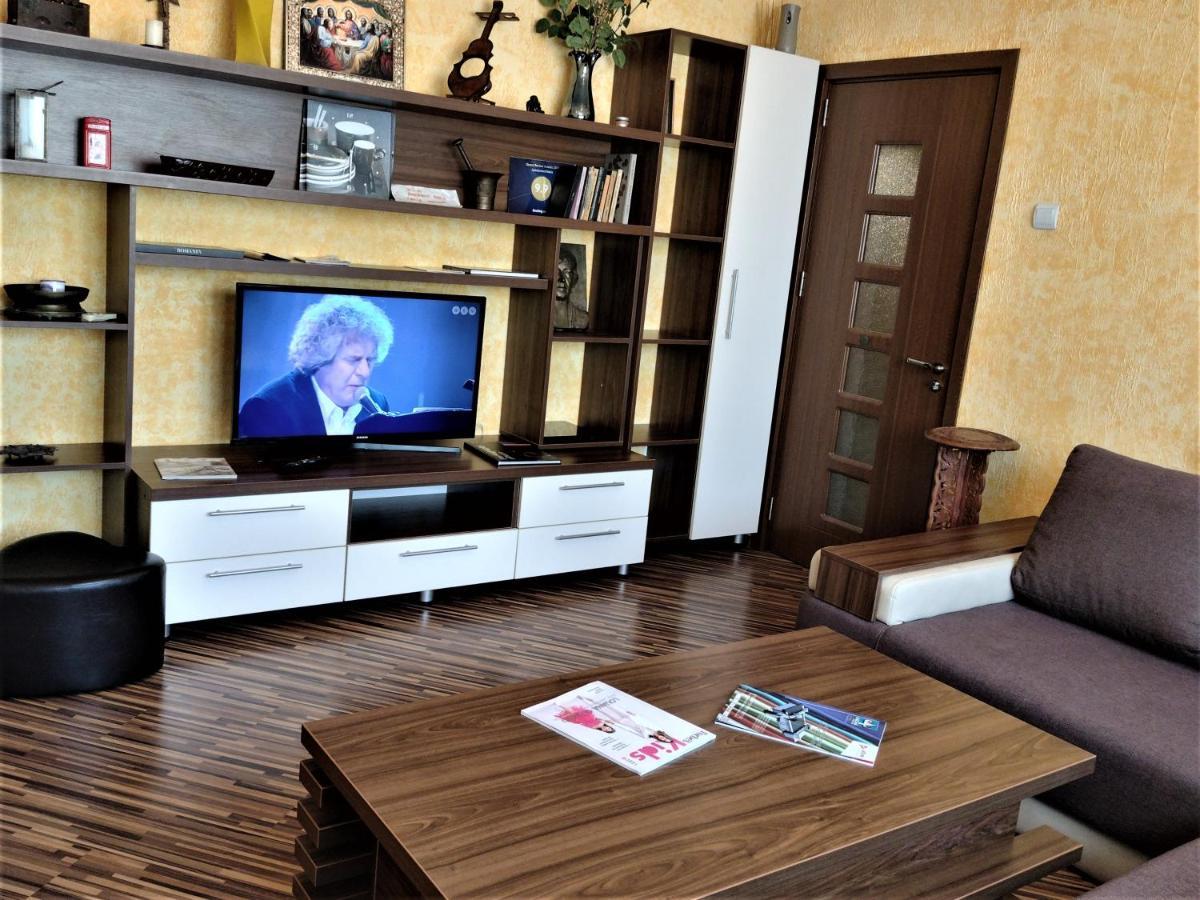 Apartament Maria Bucarest Esterno foto
