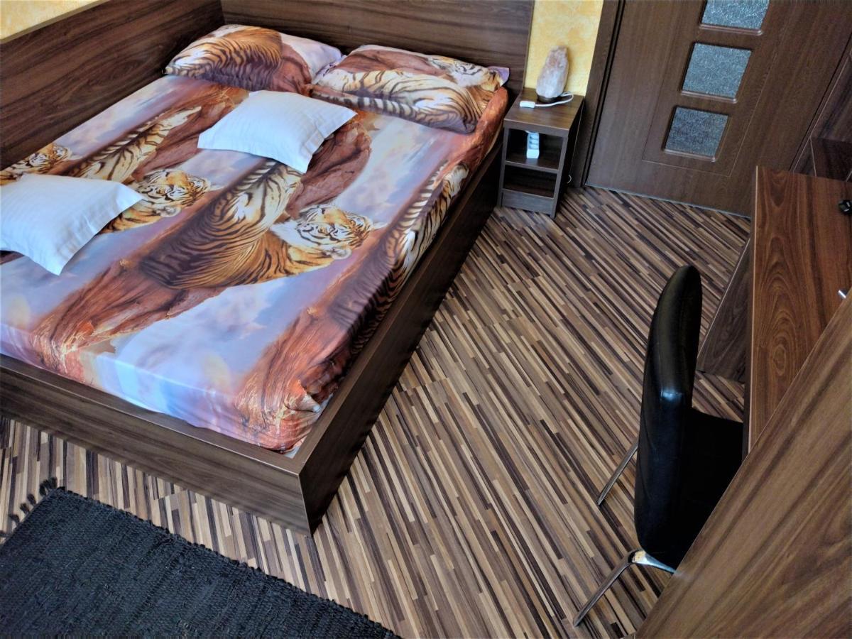 Apartament Maria Bucarest Esterno foto